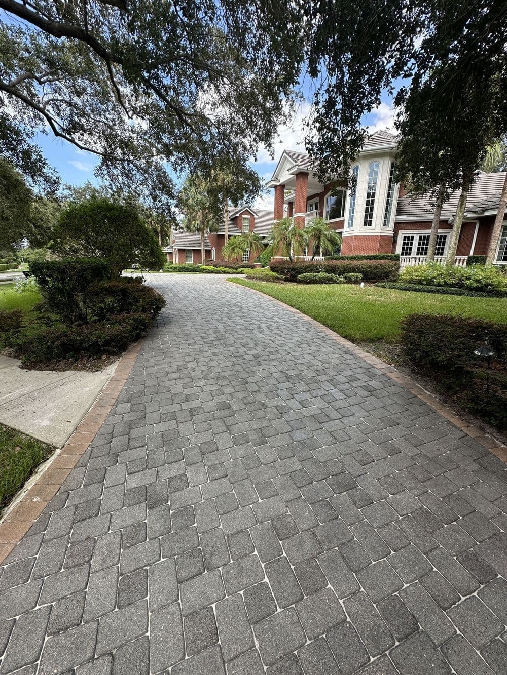 Gallery photos for Brick Paver Pathway Cleaning: Image #3